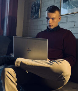 Lukas Johansson, grundare av LJO Media – webbyrå på Gotland